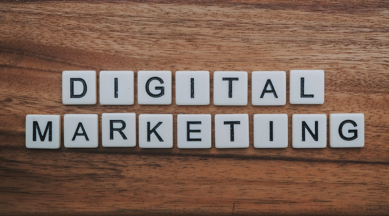 ¿Qué servicios ofrece una agencia de marketing y publicidad digital?